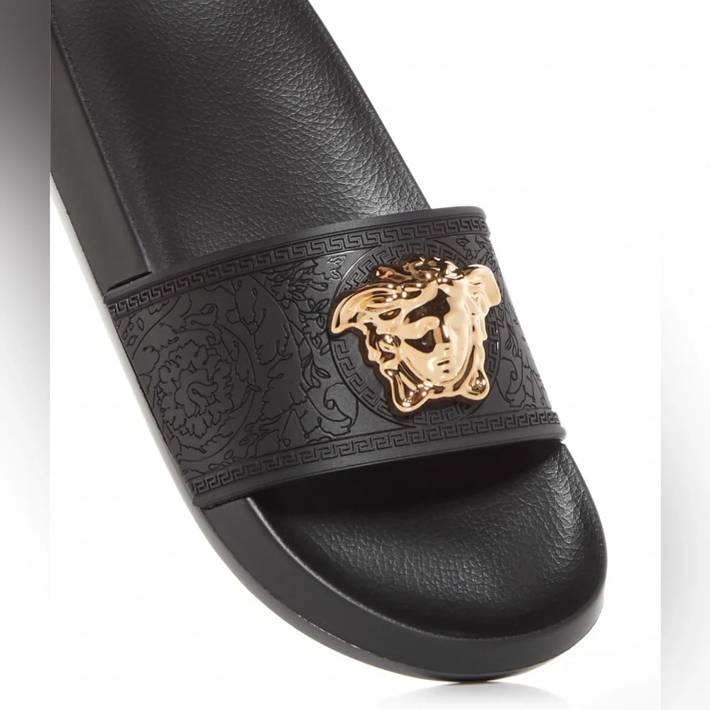 NWT Versace Women's Medusa Slide Sandals Dust Bag, Box & Authenticity Card - Picture 2 of 7
